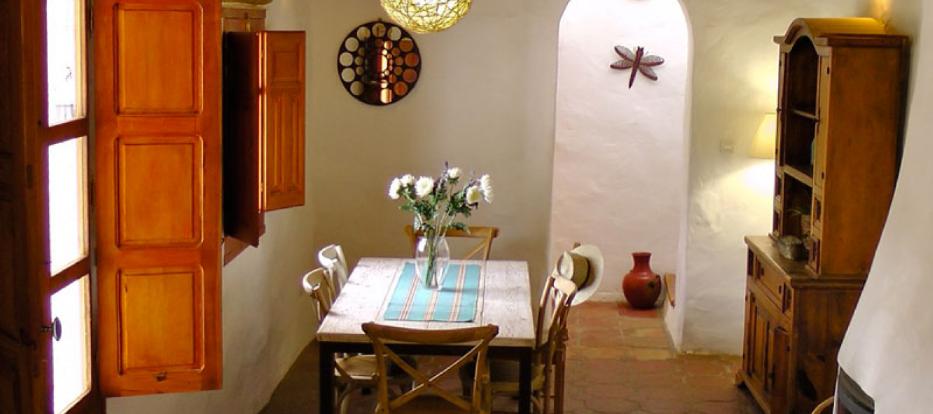 Diningroomhallways